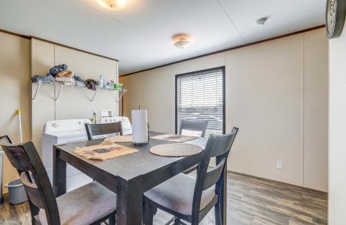 Girvin House | Remote Texas Group Retreat with Free WiFi!