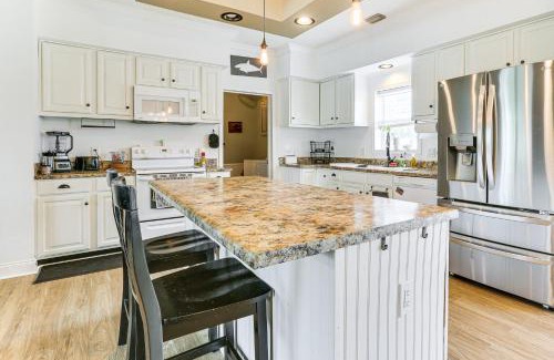 Sunshine House | Remote-Work Friendly Lehigh Acres Family Home