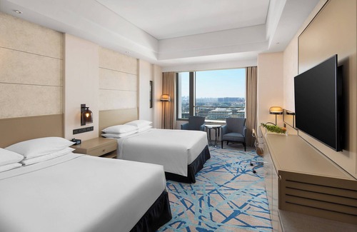 Xuhui Hotel | Renaissance Shanghai Caohejing Hotel