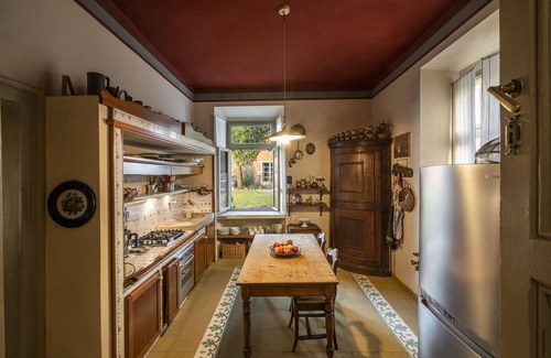 Gardone Riviera House | Renewed historical lake-view villa with large swim spa whirlpool