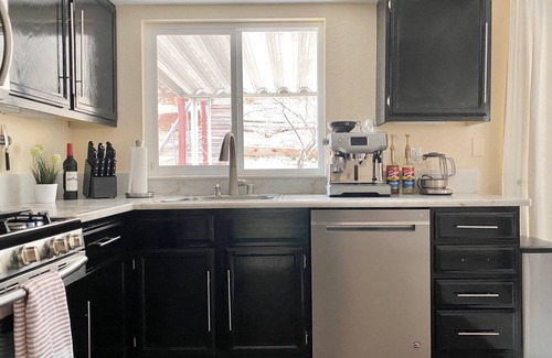 Northwest Reno House | Reno Gem: 3.5 Miles to DT, 40 Miles to Tahoe