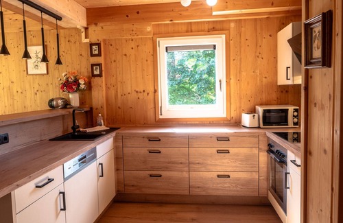 Sankt Georgen am Kreischberg Ski Chalet | (RENOVATED) Woody 8 - Chalet Bellevue with sauna and whirlpool