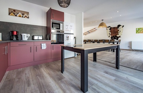 Saint-Jean-de-Maurienne Apartment | Renovated apartment with terrace for 14 people