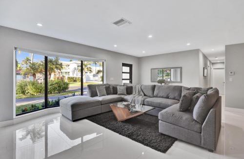 South Lake House | Renovated 5½ BR Home with Amazing Pool