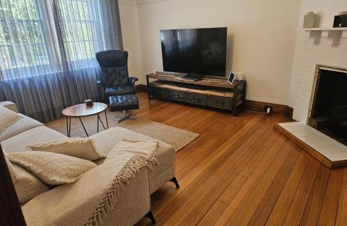 Hobart Central Business District Apartment | Renovated apartment in central location