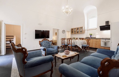 Ragusa House | Renovated apartment in manor house with free parking and free wifi