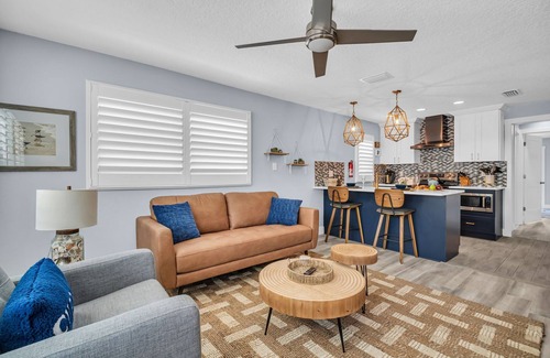 Indian Rocks Beach House | Renovated Beach Retreat – Patio & Hammock, Steps to Sand for the Perfect Escape!
