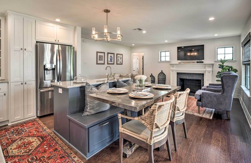 College Hills Estates Cottage | Renovated Cottage w/ Patio by TX A&M Campus!