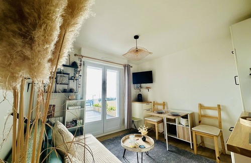 Chateau-d'Olonne Apartment | Renovated flat in a residence near the ocean Les Sables