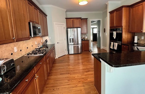 Athens House | Renovated Family Home in Heart of Athens/Normaltown