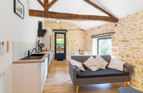 Soturac House | Renovated farmhouse in Soturac with pool