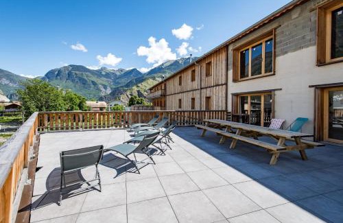 Saint-Jean-de-Maurienne Apartment | Renovated apartment with terrace for 14 people
