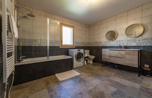 Saint-Jean-de-Maurienne Apartment | Renovated apartment with terrace for 14 people