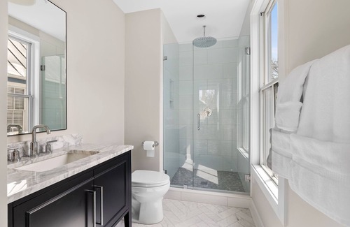 Cannonborough Elliotborough House | Renovated Home w/ Patio | 1 Block From King St