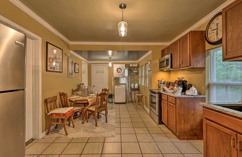 Quincy House | Renovated Home w/Screened-In Patio on Hwy 90!