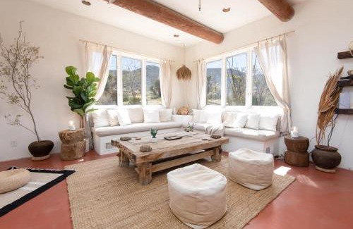 Joshua Tree Highlands House | Renovated Lodge - Room 2 with pool access