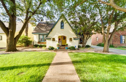 Tech Terrace House | Renovated Lubbock Home - Walk to Texas Tech!
