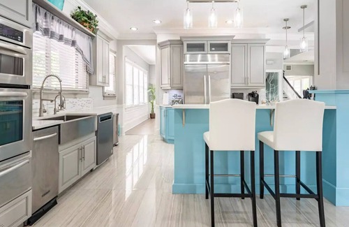 Lake Davis - Greenwood House | RENOVATED LUXURY 6000 sqft Mansion in Downtown Orlando SLEEP 14 NEAR Theme Parks