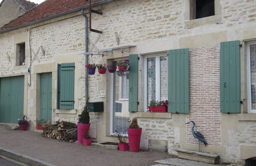 Varennes-les-Narcy House | Renovated old house with all comforts