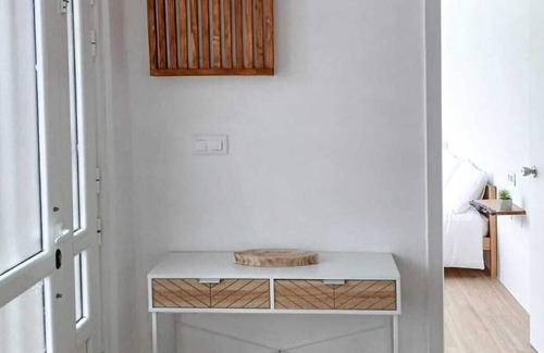 Meiras House | Renovated rural house with garden, 5 minutes from beaches.