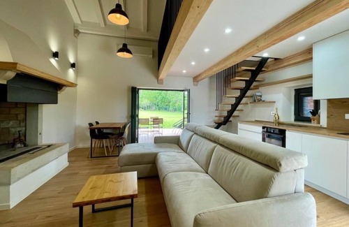 Fiorini House | Renovated stone cottage with a pool and a large garden, relaxing getaway.