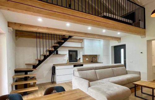 Fiorini House | Renovated stone cottage with a pool and a large garden, relaxing getaway.