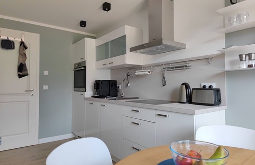 Lauterbach Apartment | Renovierte Ferienwohnung in Strand- und Hafennähe, Perfekt für Urlaube Geeignet