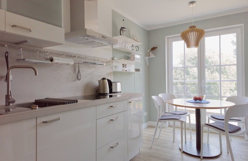 Lauterbach Apartment | Renovierte Ferienwohnung in Strand- und Hafennähe, Perfekt für Urlaube Geeignet