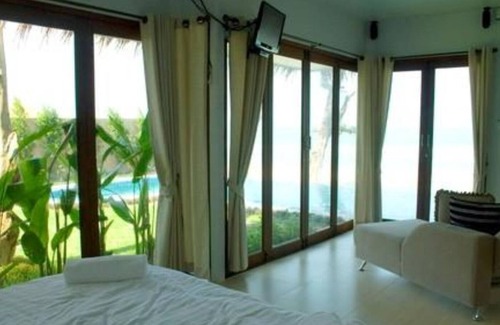 Pak Nam Pran House | RENT WHOLE PRIVATE BEACHFRONT RESORT ,5 beachfront bungalows