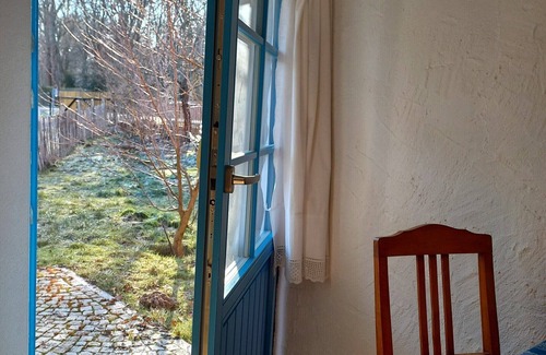 Laasow Apartment | Rental-Standard-Private Bathroom-Garden view-Klinkerhaus Kuhstall