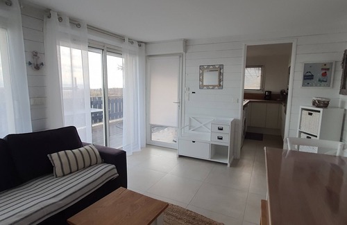 Valras-Plage House | RENTAL VALRAS BEACH, R Ch F3 villa sea front 5 People + WIFI