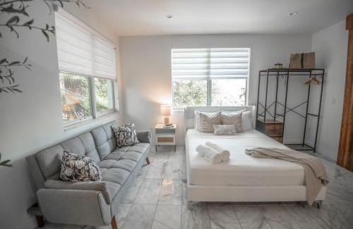 Flamingo/Lummus Hotel | Renzzi On The Beach