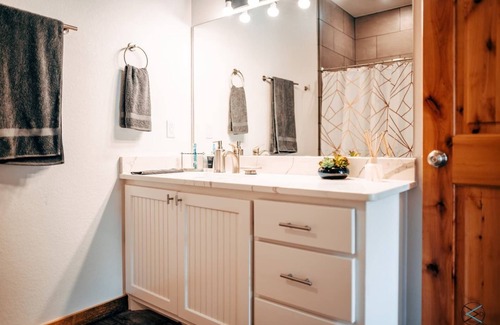 Athens Hotel | REPOSE. Hotel-Style Room on Beautiful Private Campground. Stone 6.