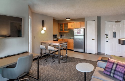 Rogers Park Hotel | Residence Inn by Marriott Anchorage Midtown