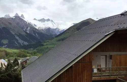 Saint-Jean-d'Arves Apartment | Residence La Fontaine Du Roi - Family apartment 8 beds, mountain view area of Sybelles