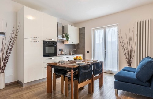 Malcesine Apartment | Residence "La Pergola" central area, garden, swimming pool, parking