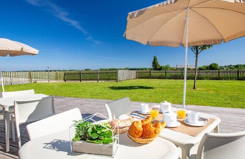 Roz-sur-Couesnon House | Residence Le Domaine du Mont - Vacancéole