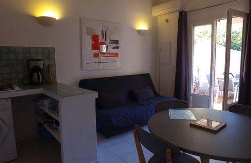 Santa Giulia Villa | residence stella d'oro n. 6, f3 a santa giulia