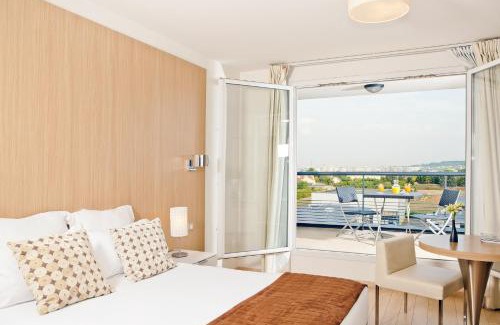 Carrieres-sur-Seine Apartment | Residhome Carrières La Défense