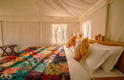 Amar Sagar Pol Hotel | Resort in Jaisalmer luxury camp