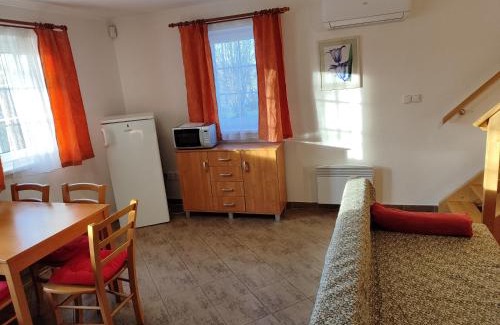 Tyn nad Vltavou House | Resort Koloděje-zelený dům