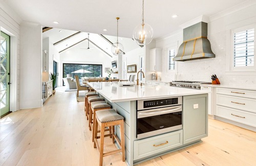 Seacrest House | Resort Like Paradise, Steps from Beach! VRBO's 2024 Vacation Rental Of The Year!
