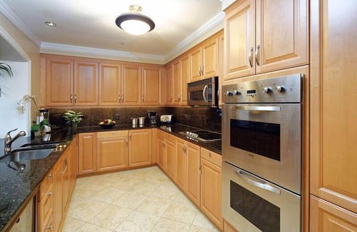 Seven Mile Beach Condo | Resort Ocean View Apartment steps away from 7 Mile Beach at The Ritz-Carlton