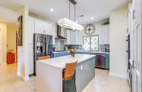 Palm Springs Condo | Resort Pools + Golf: Palm Springs Condo!