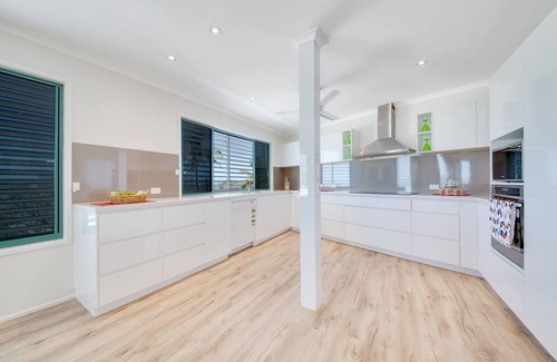 Lammermoor Beach House | RESORT STYLE LIVING NEAR BEACHFRONT