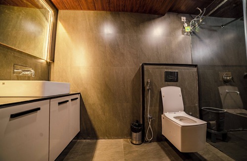 Neora Hotel | Resort Trimurti