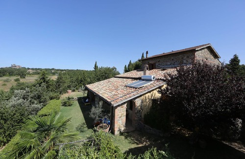 Torre Alfina Apartment | Rest and relaxation in a beautiful hillside location, close to Orvieto and the Bolsena Lake