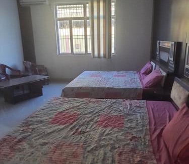 Dhanauli House | Rest area