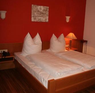 Oberstenfeld House | Restaurant Orakel