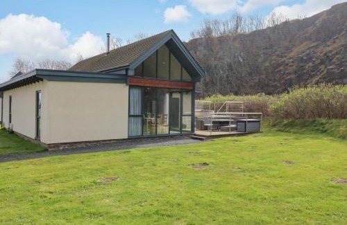 Bamburgh House | Restharrow Lodge